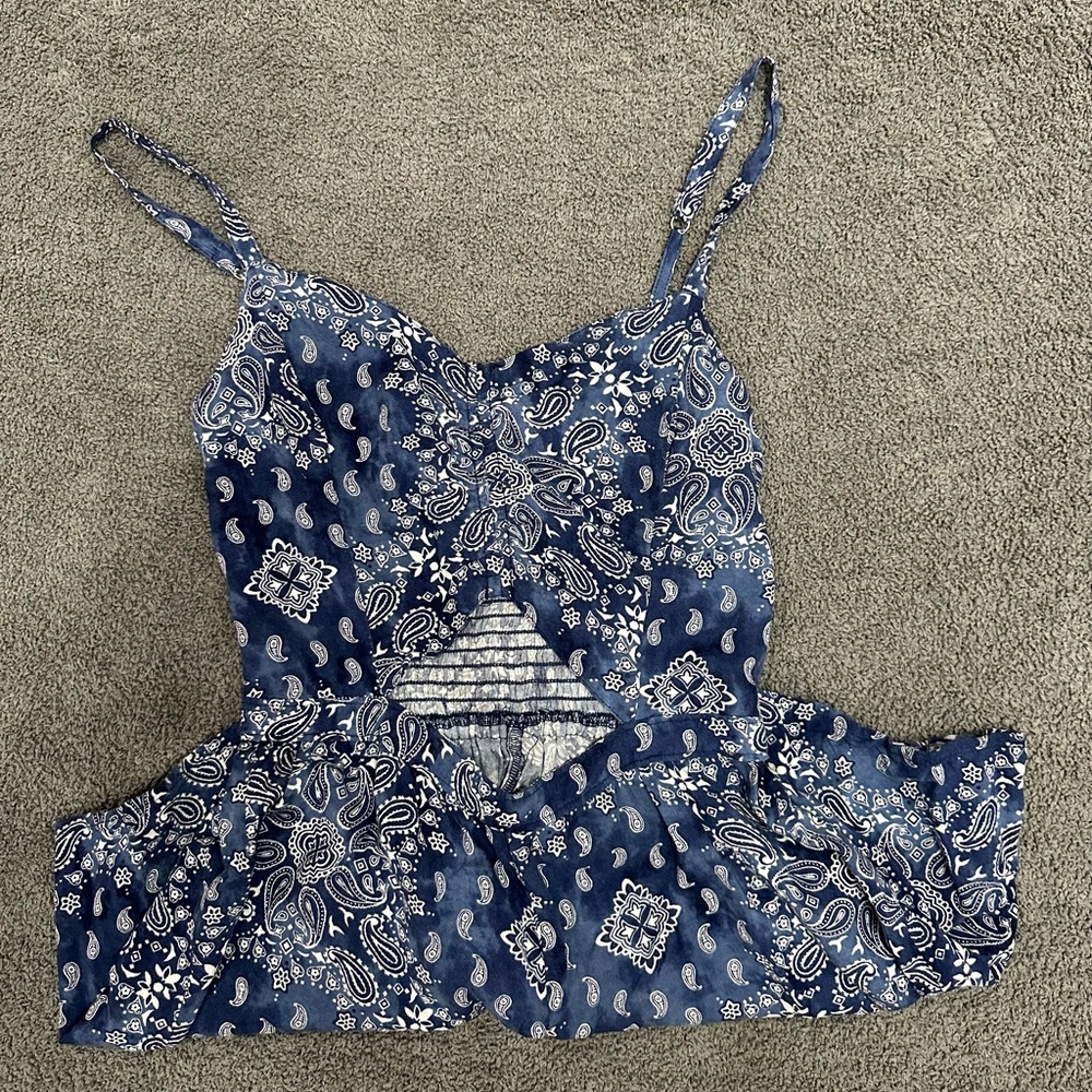 Hollister Blue and White Romper with Cut Out Detail, size Small - Picture 3 of 5